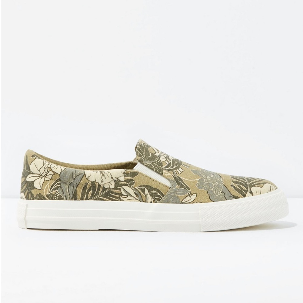 American Eagle Sneakers
